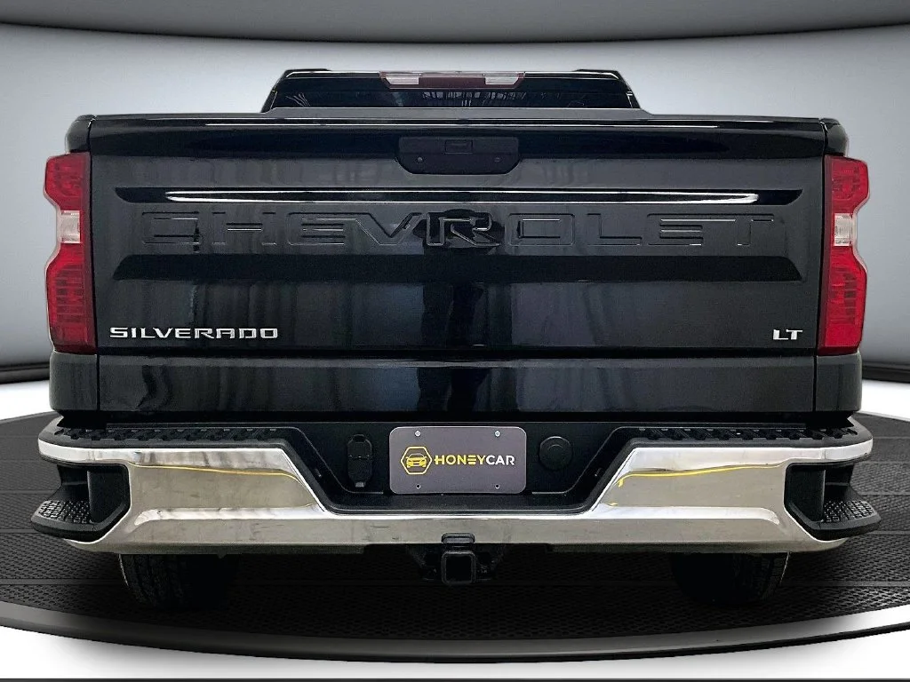 Used 2019 Black Chevrolet LT image 5