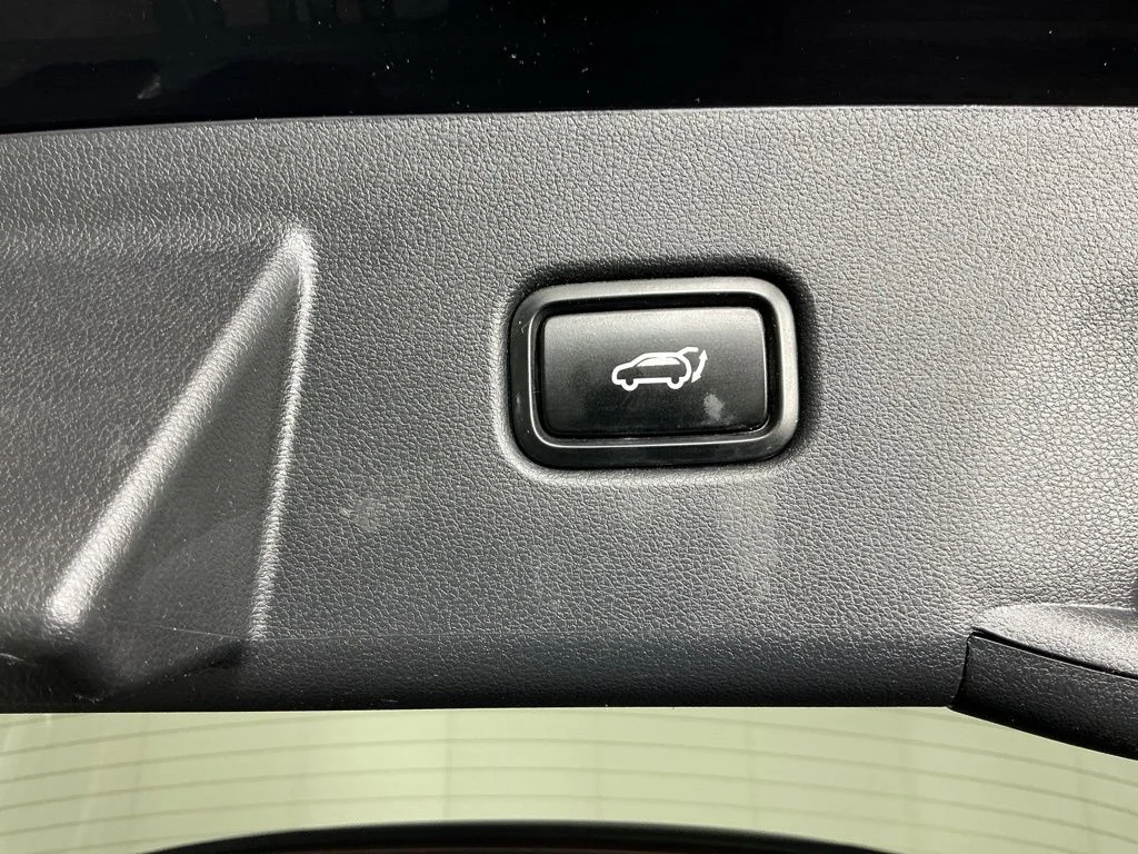 Certified Used 2022 Blue Hyundai SEL Convenience image 15