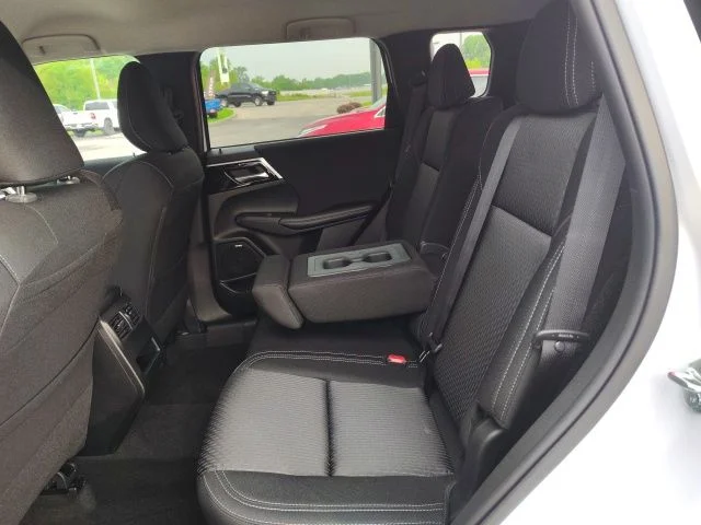 New 2026 White Mitsubishi ES 1.5T S-AWC image 25