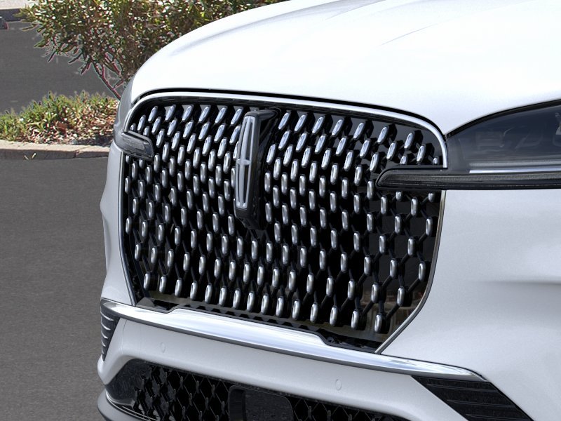 New 2026 Pristine White Metallic Tri-Coat Lincoln Reserve® image 17