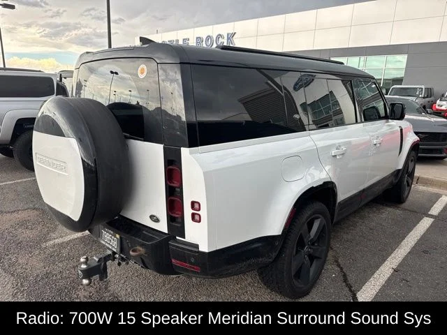 Used 2023 White Land Rover X-Dynamic SE image 4