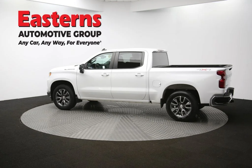 Used 2022 White Chevrolet LT image 62