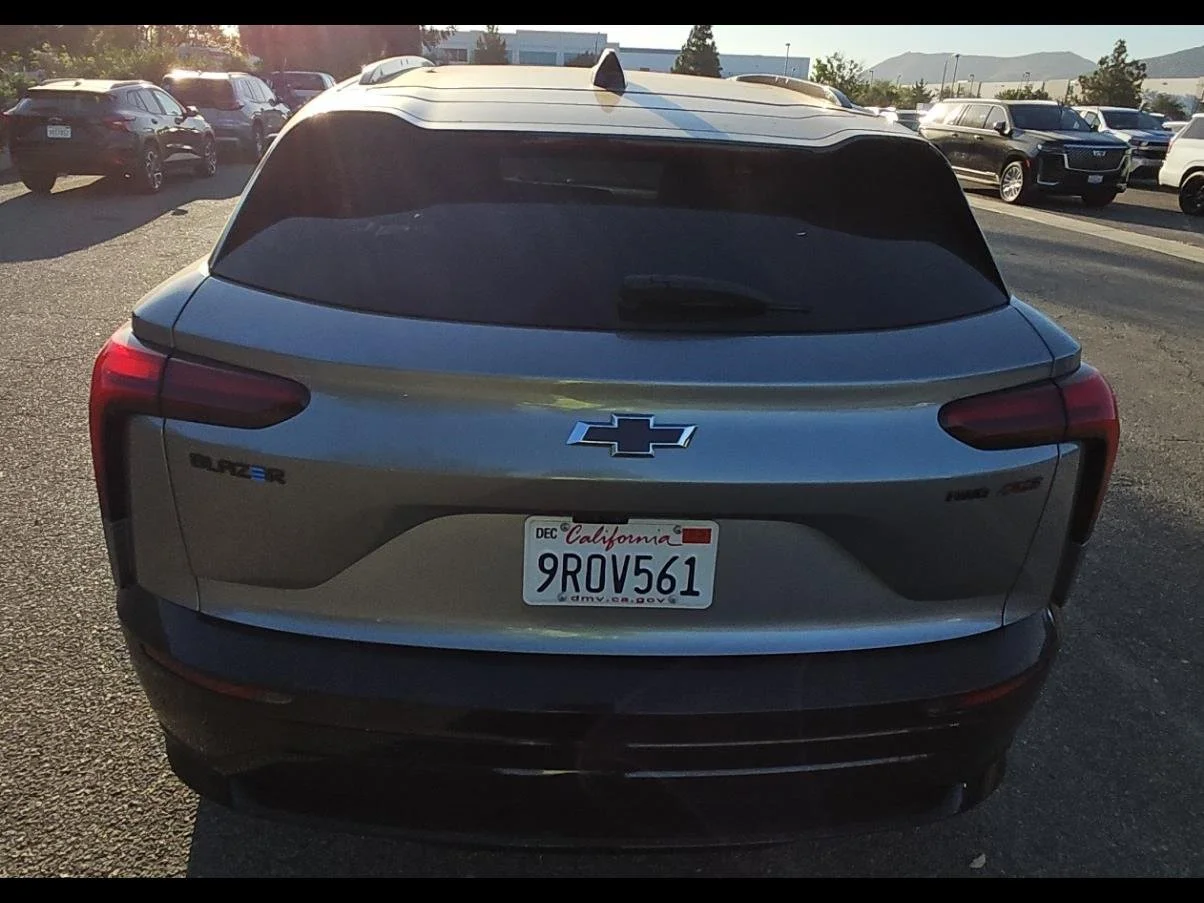 Used 2025 Sterling Gray Metallic Chevrolet RS image 22