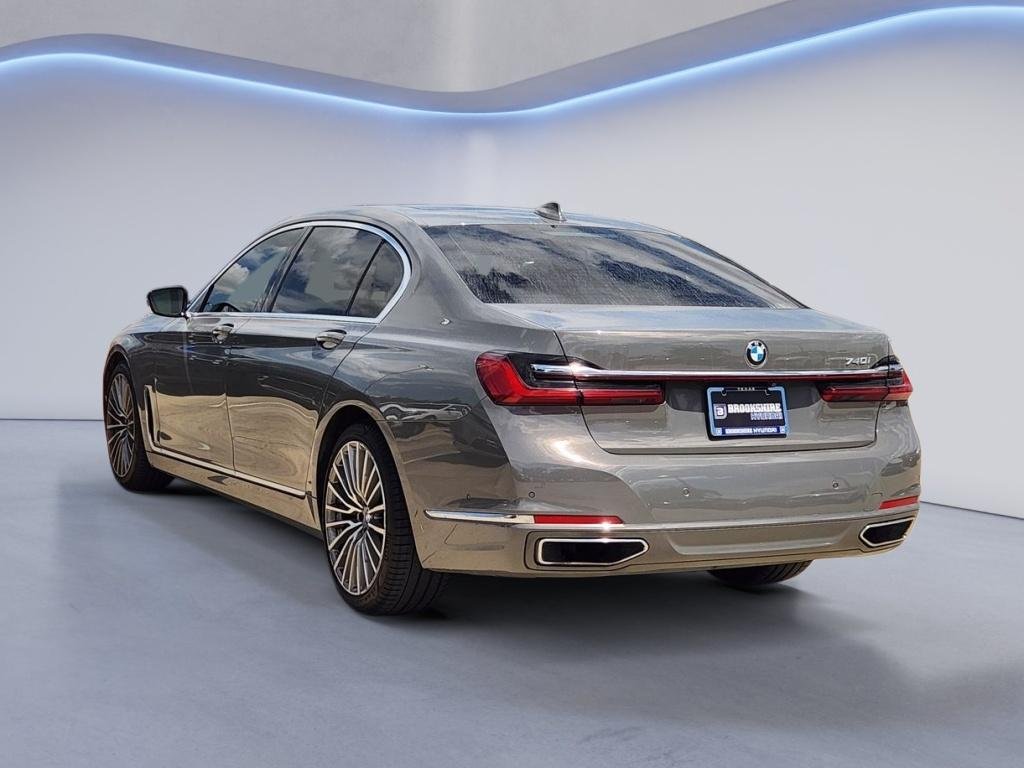 Used 2022 Bernina Grey Amber Effect Metallic BMW 740i image 6