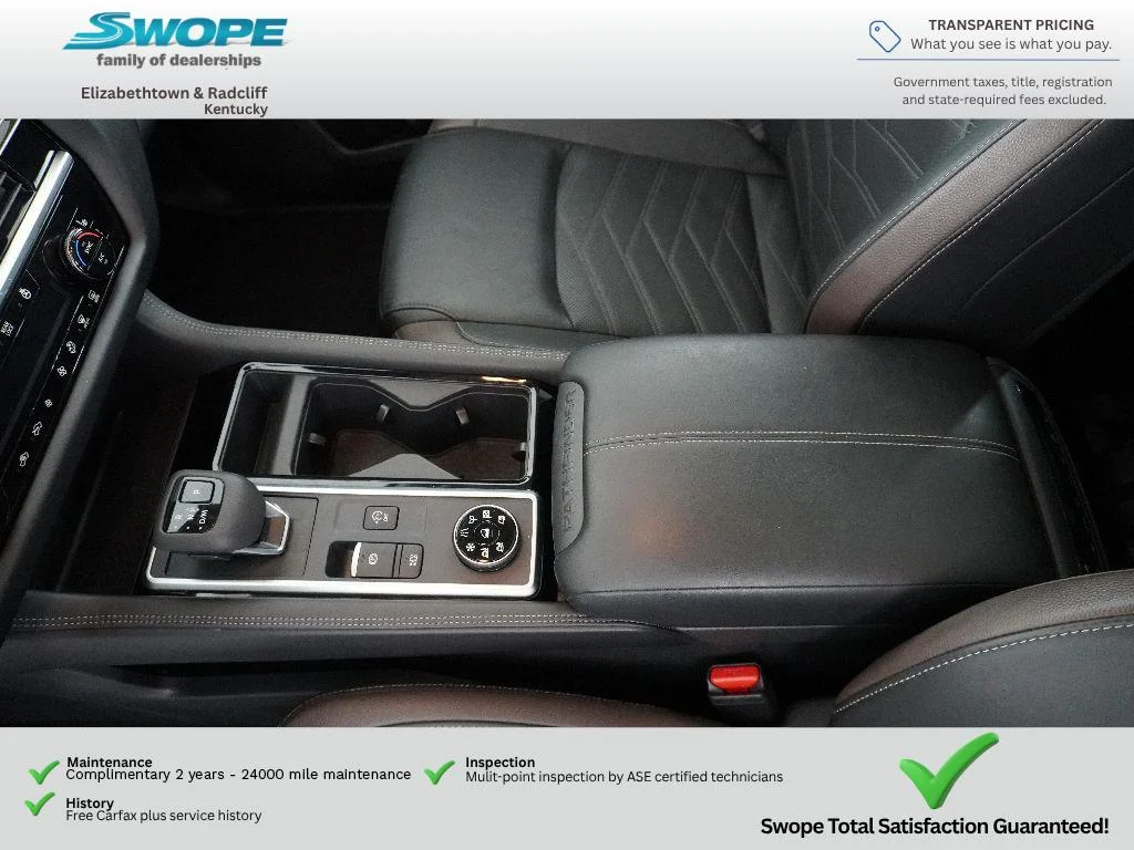 Used 2025 Obsidian Green Pearl Nissan Platinum image 27