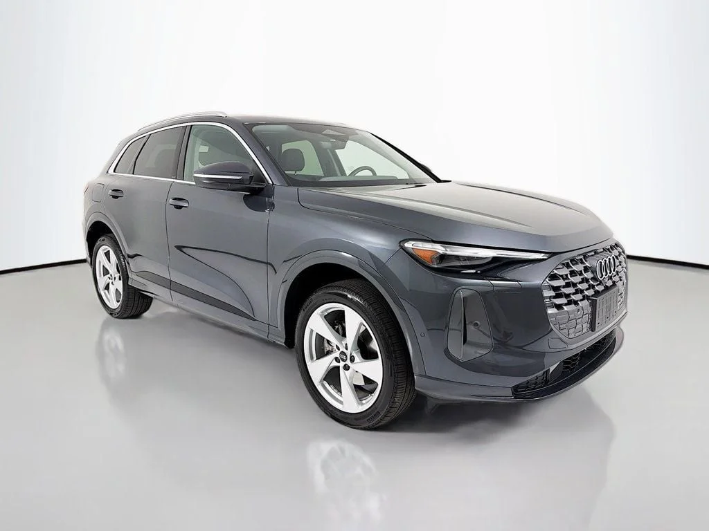 2025 Audi Q5 40 Premium Plus's photo