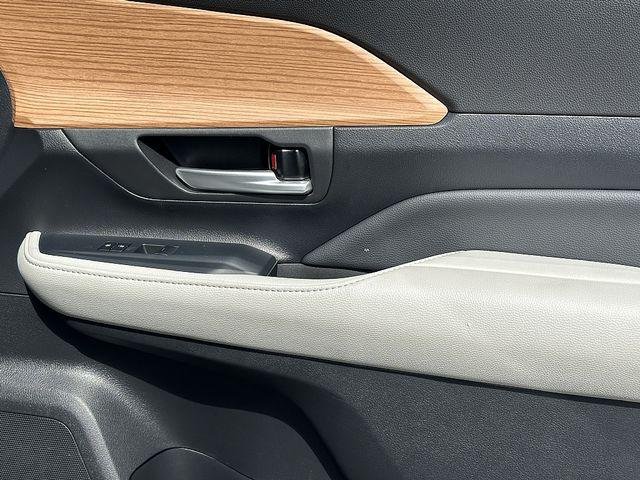 Certified Used 2024 WIND CHILL PEARL Toyota  image 12