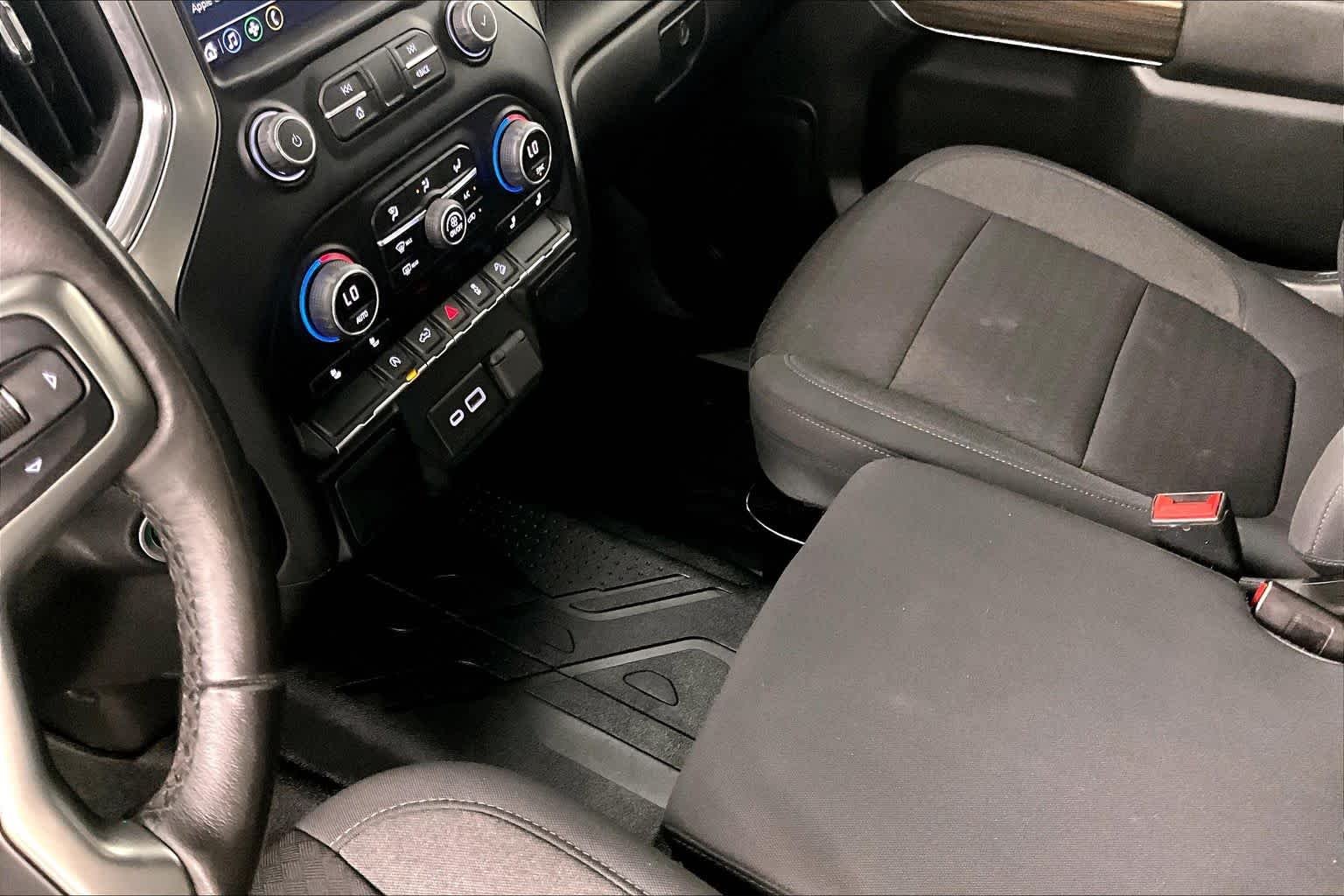 Used 2022 Silver Ice Metallic Chevrolet LT image 16