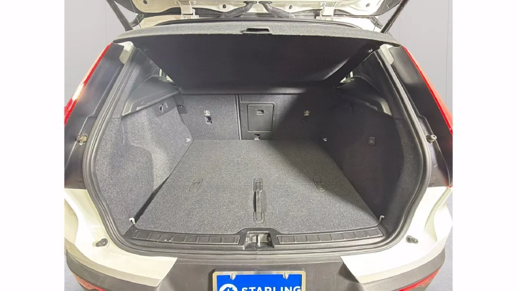 2021 Volvo XC40 R-Design - Photo 28