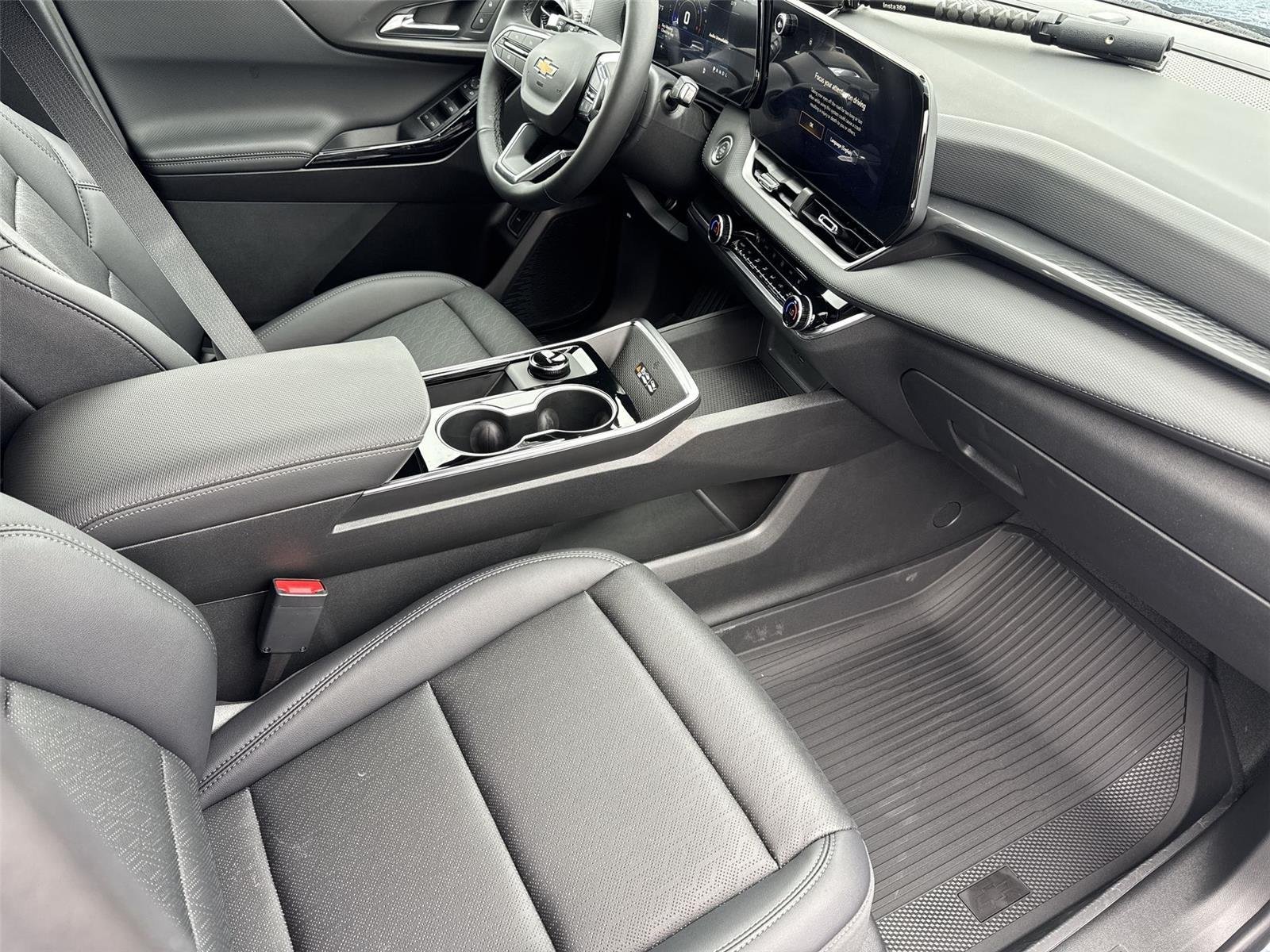 2026 Chevrolet Equinox LT - Photo 36