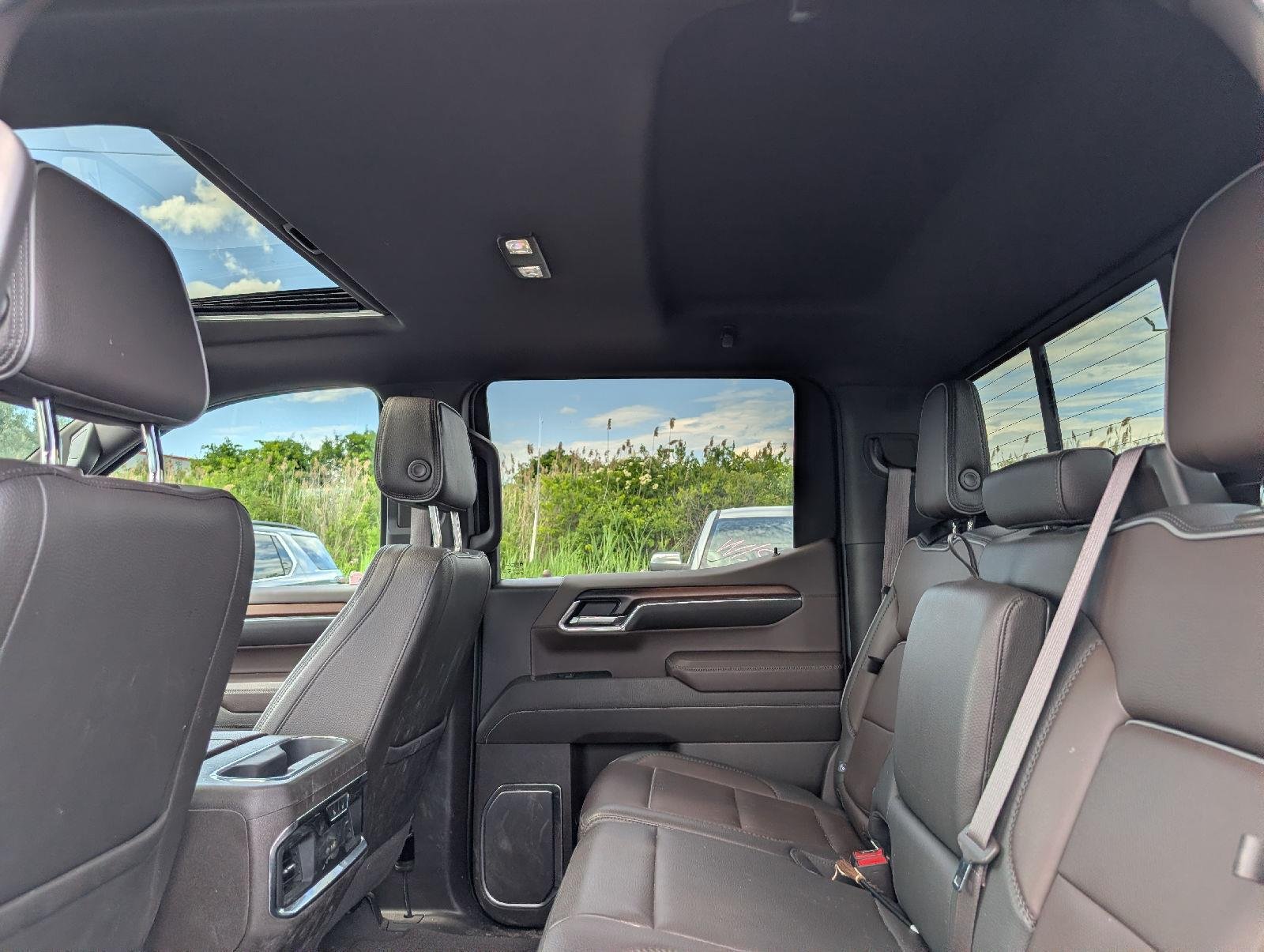 Used 2024 White Frost Tricoat GMC Denali image 14