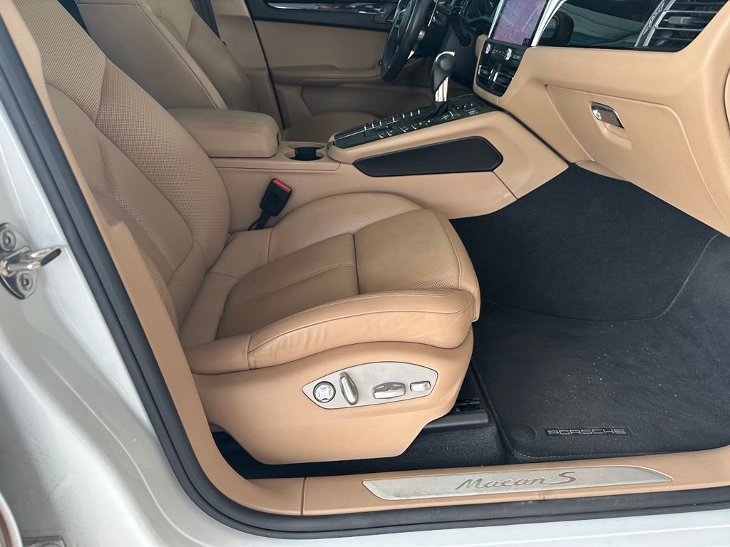 Used 2020  Porsche S image 41