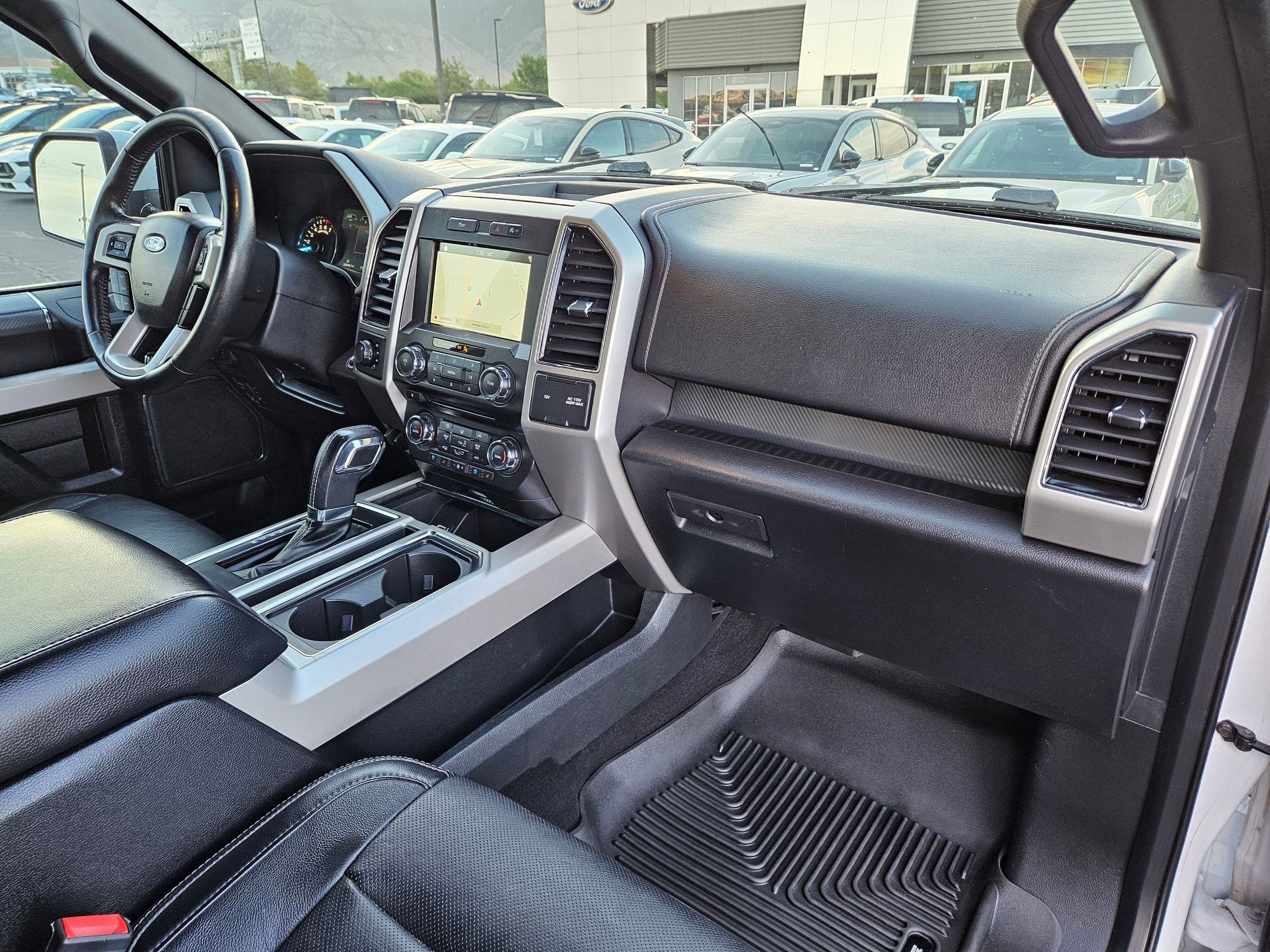 Certified Used 2018 Oxford White Ford LARIAT image 32