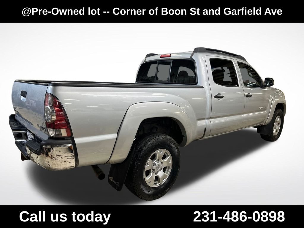 Used 2009 Silver Toyota Base image 5