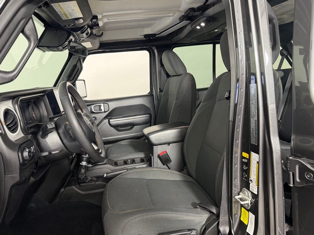 Used 2024 Gray Jeep Sport S image 19