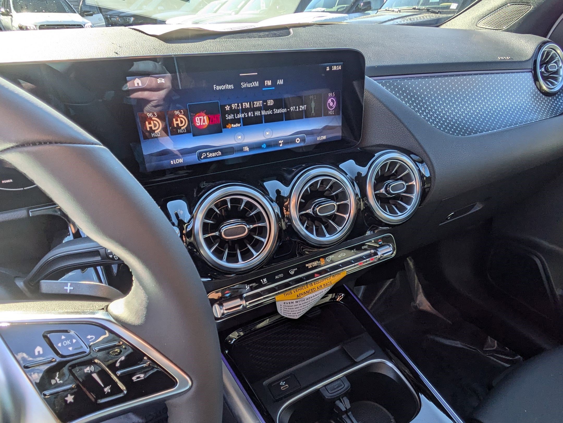 New 2025 Polar White Mercedes-Benz GLA 250 image 10
