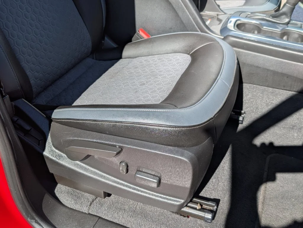 Used 2020 Red Chevrolet Z71 image 34