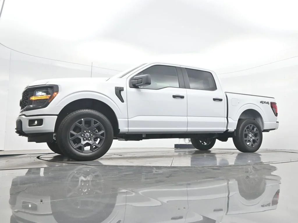 New 2026 Oxford White Ford STX® image 32