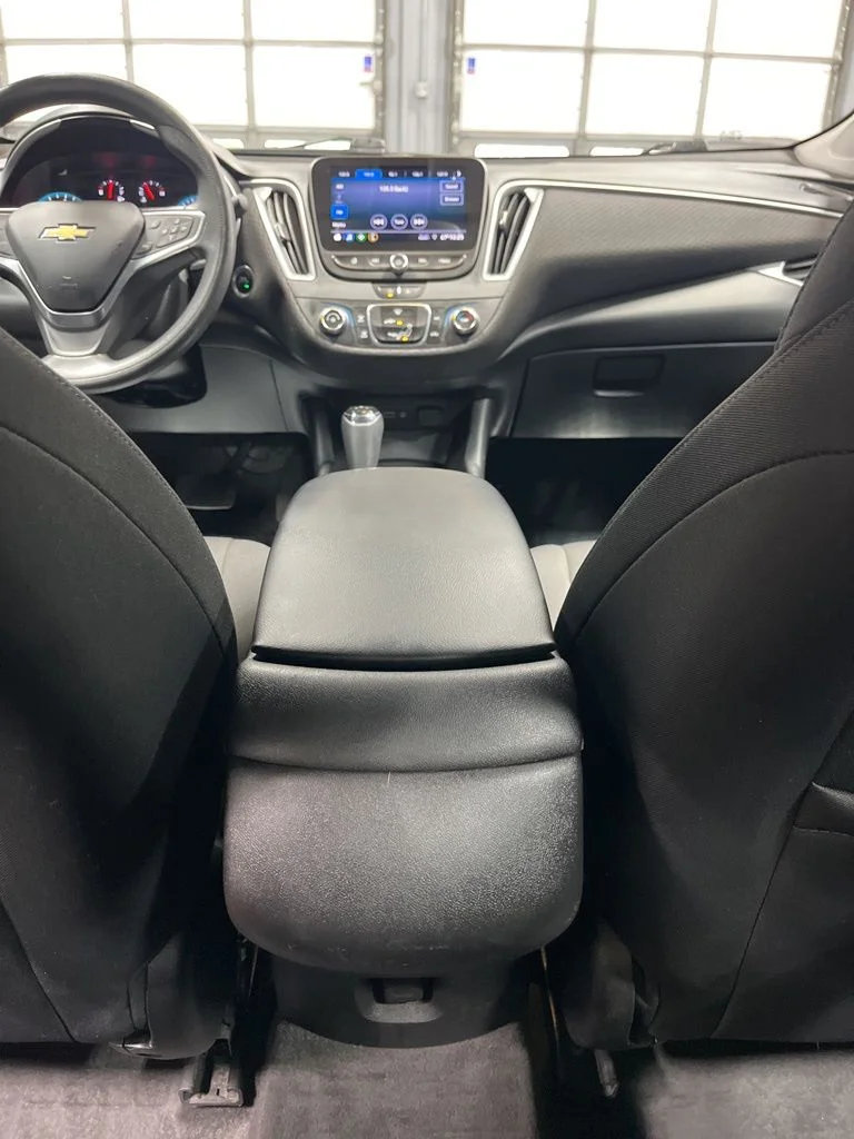 Used 2020 Summit White Chevrolet LS image 22
