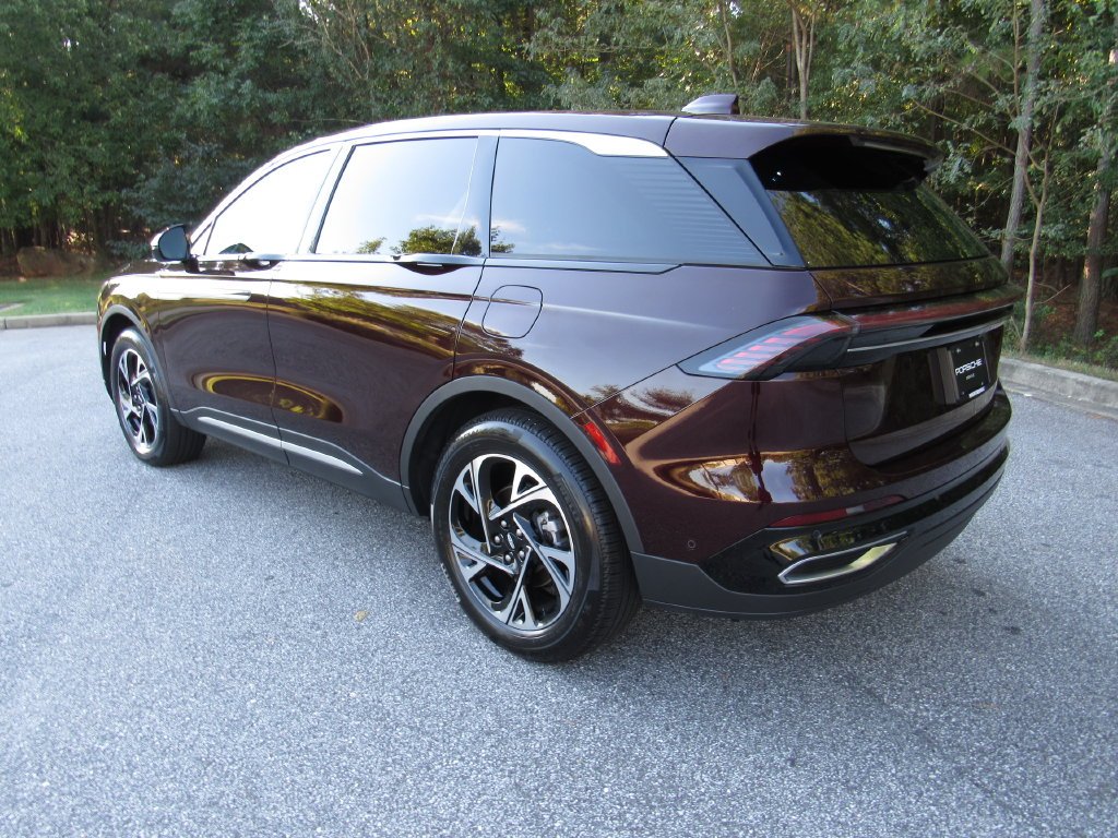 Used 2024 Red Lincoln Premiere image 3