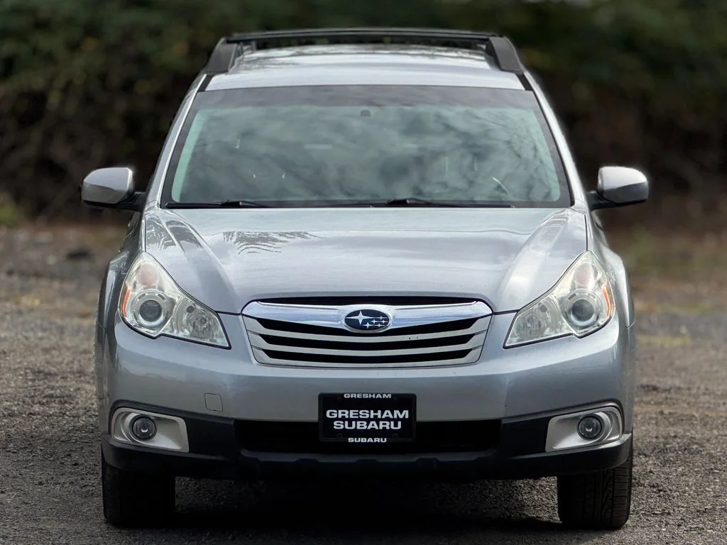 Used 2011 Silver Subaru 2.5i Premium image 2