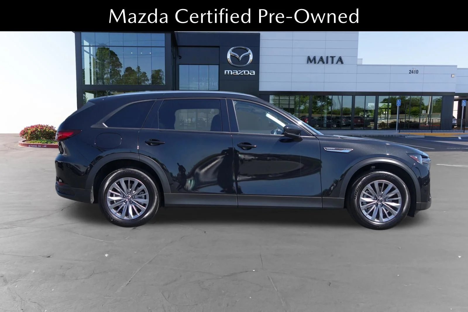 Certified Used 2024 Jet Black Mica Mazda Preferred image 2