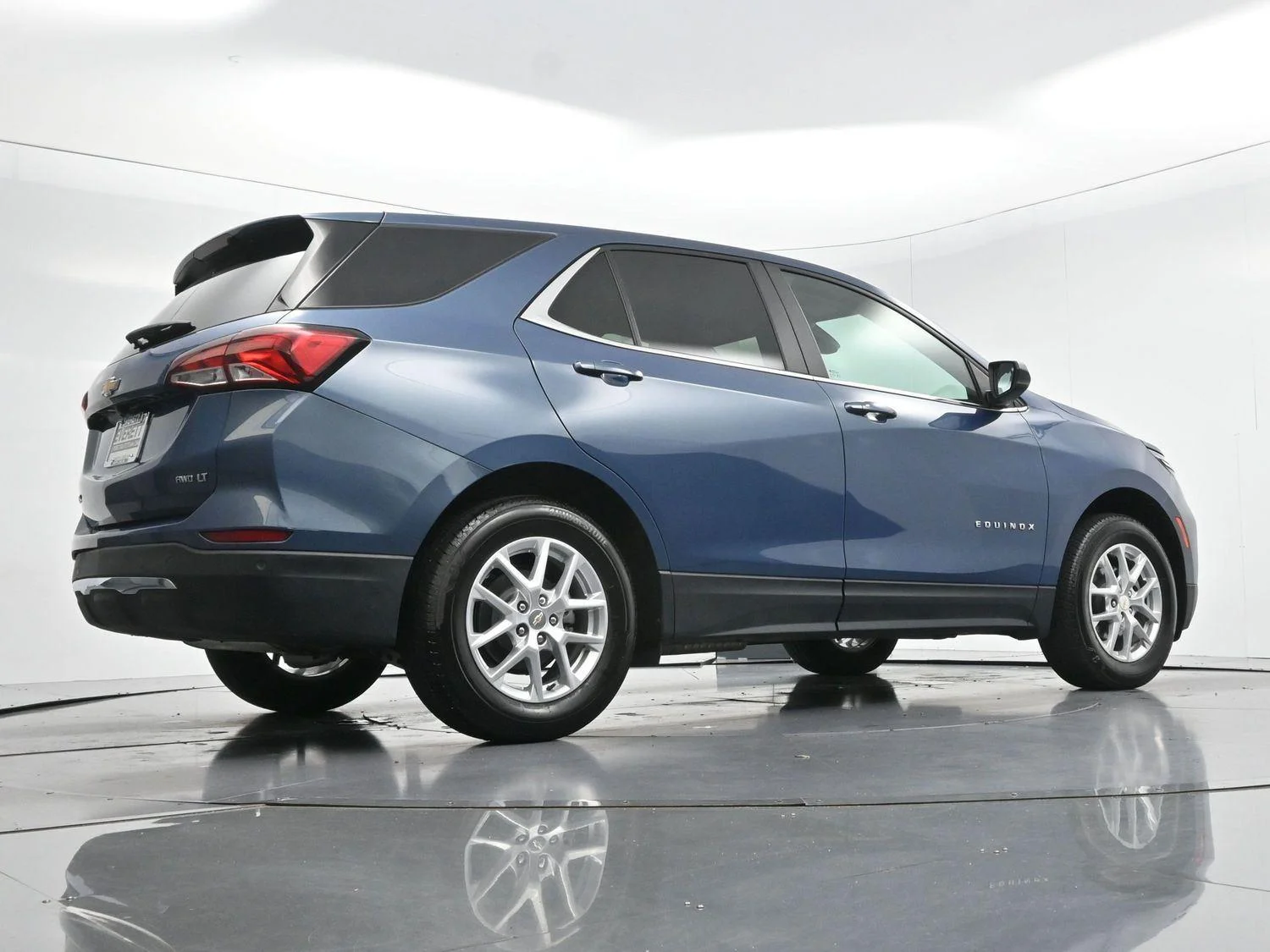 Used 2024 Lakeshore Blue Metallic Chevrolet LT image 48
