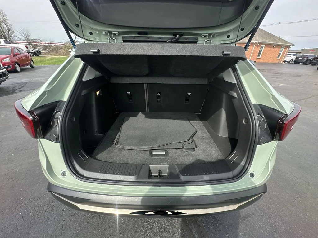 Used 2025 Green Chevrolet ACTIV image 23