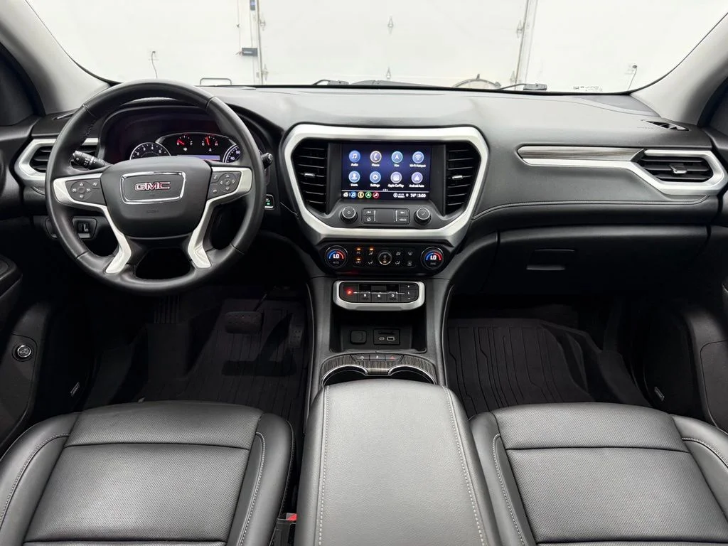 Used 2023 White GMC SLT image 4