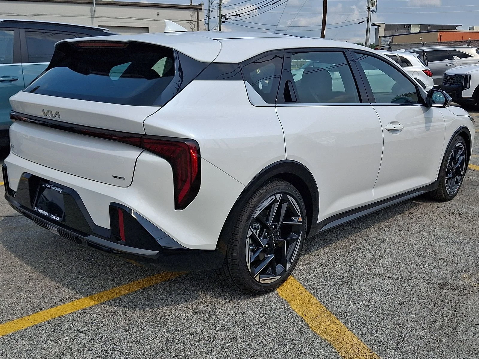 New 2026 White Kia GT-Line image 3