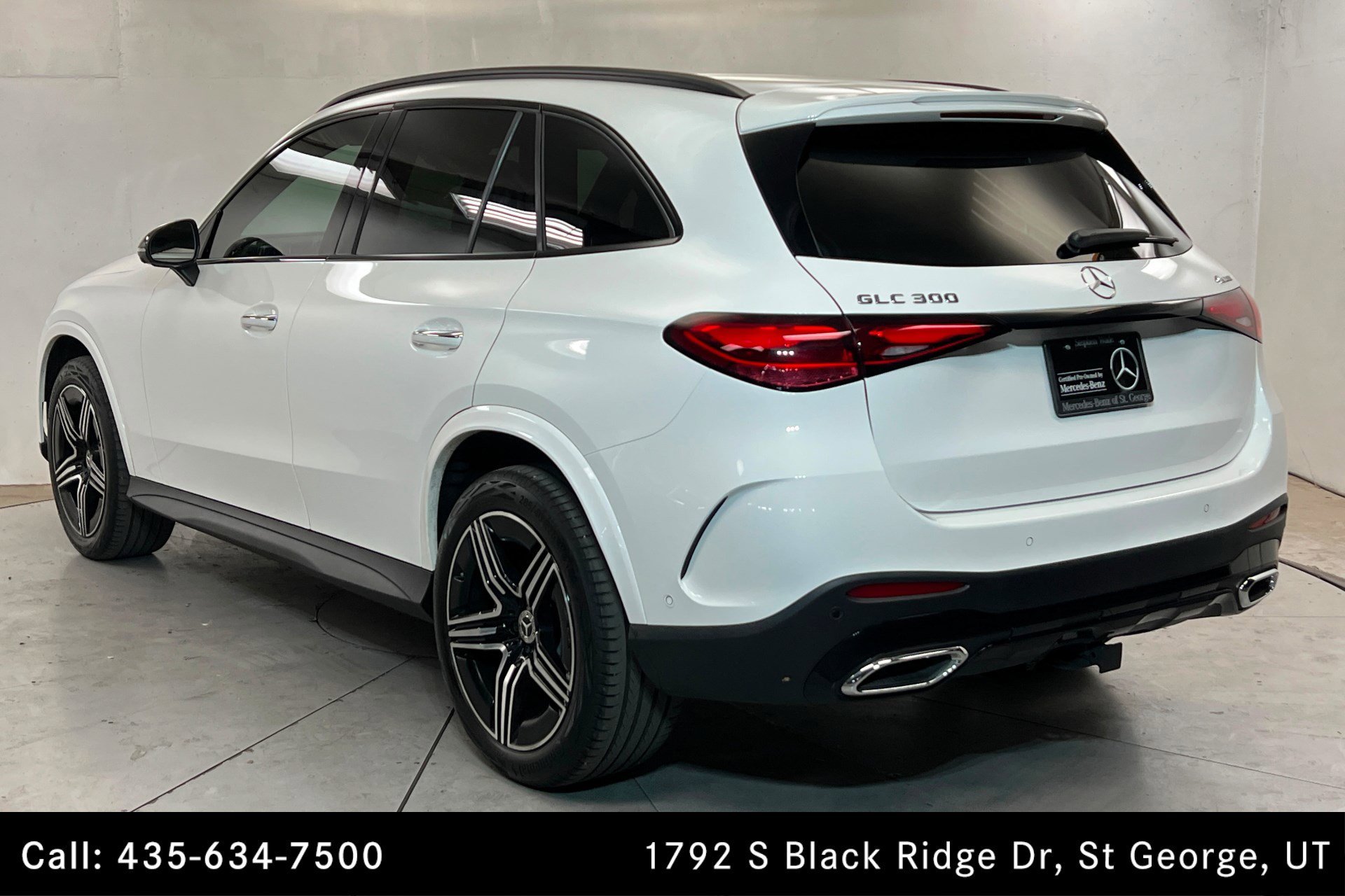 Certified Used 2026 Polar White Mercedes-Benz GLC 300 image 3