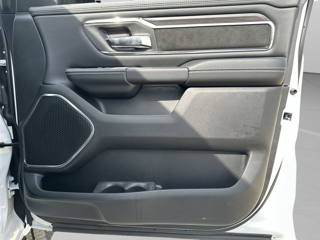 New 2026 Bright White Clear-Coat Exterior Paint RAM Laramie image 29
