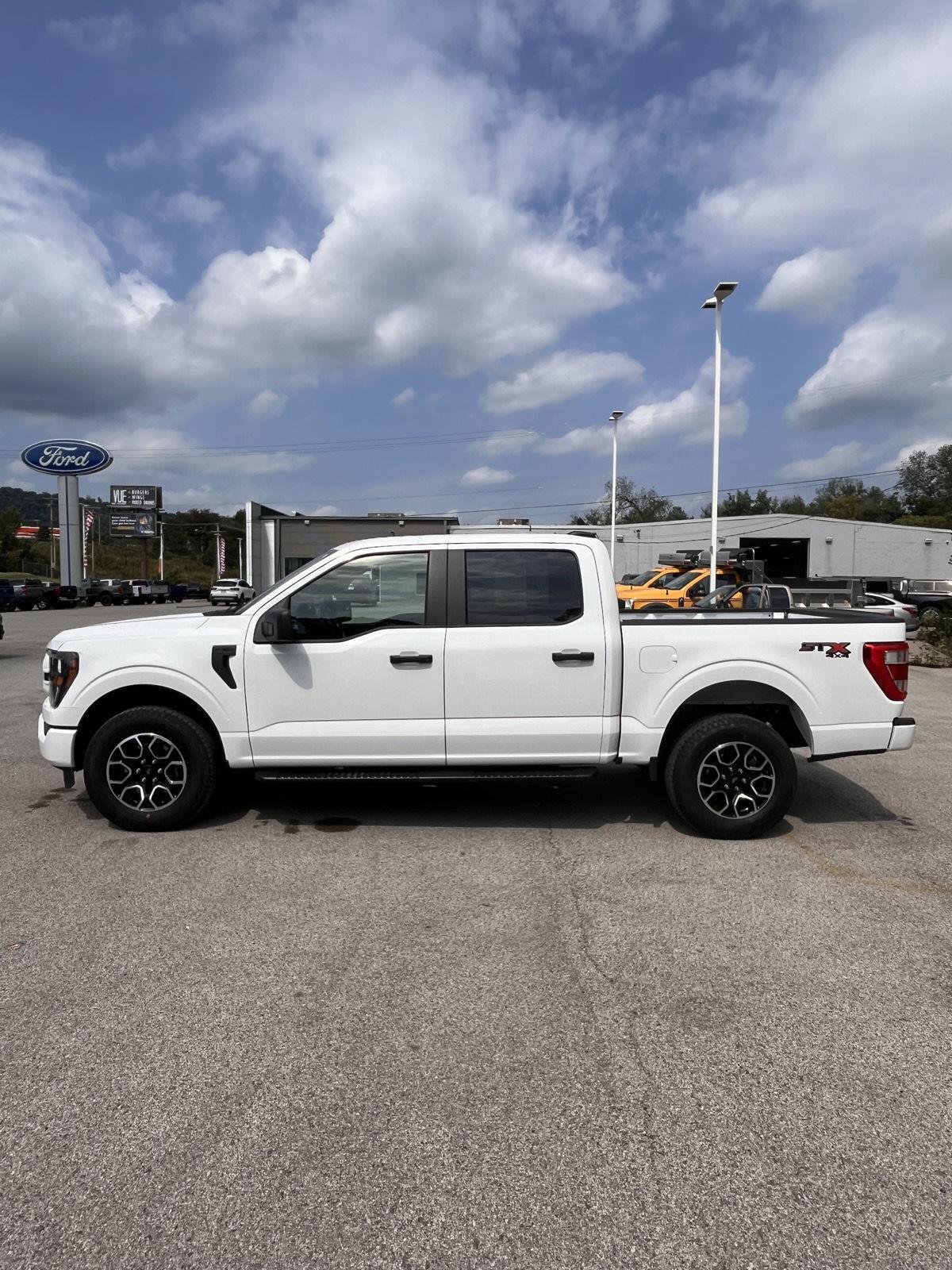 Used 2023 Oxford White Ford XL image 7