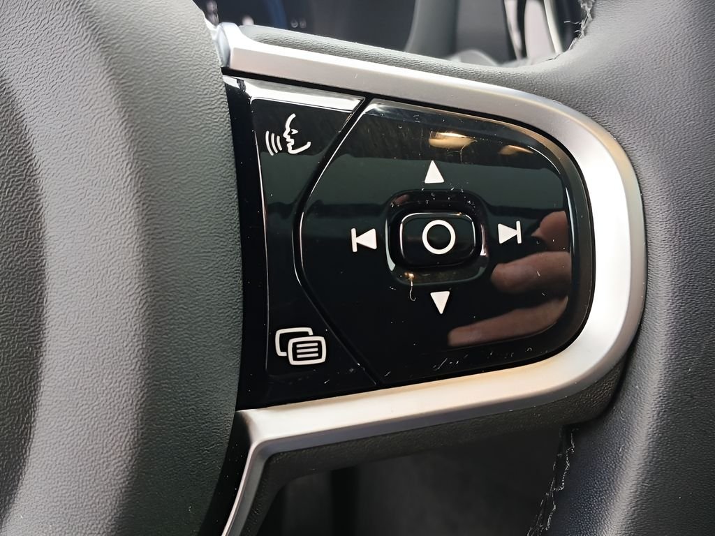 2025 Volvo V60 Cross Country Plus - Photo 22