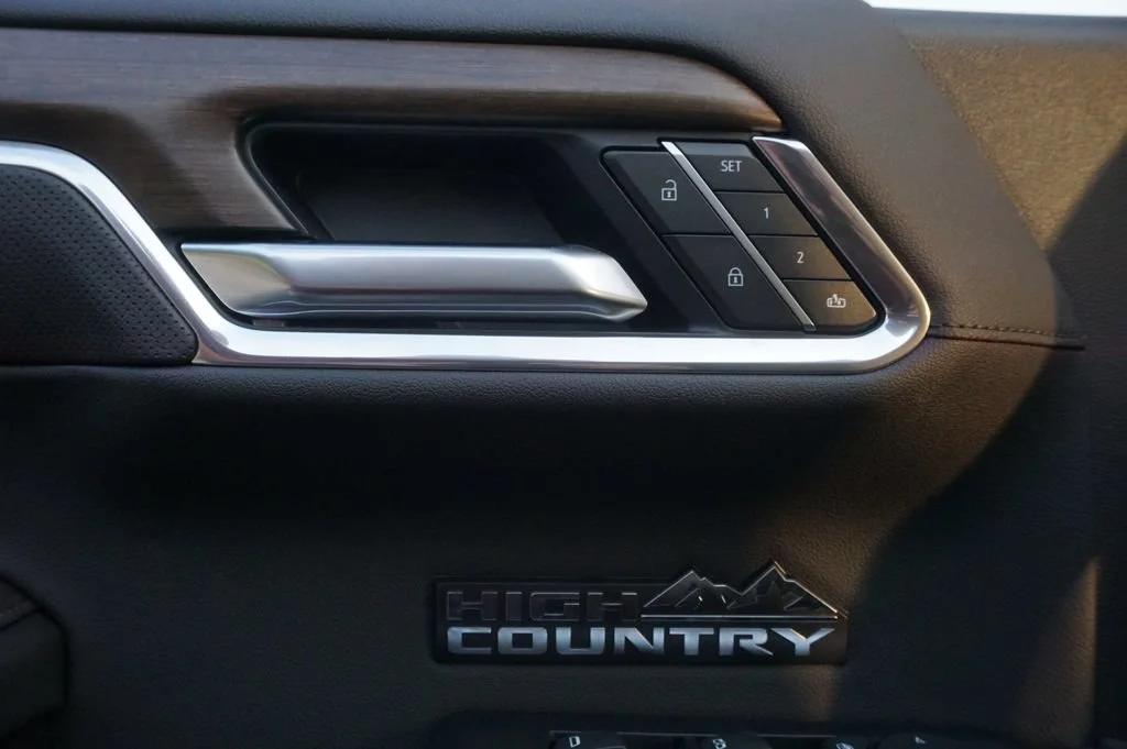 New 2026 Black Chevrolet High Country image 26