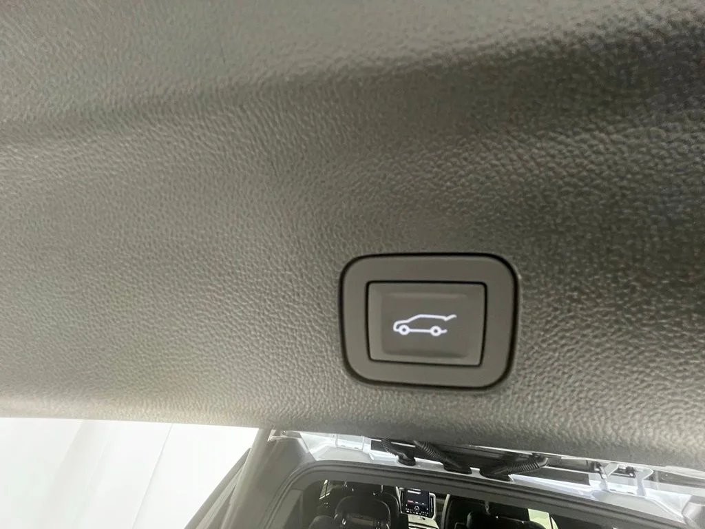 New 2026 White GMC Denali Ultimate image 9