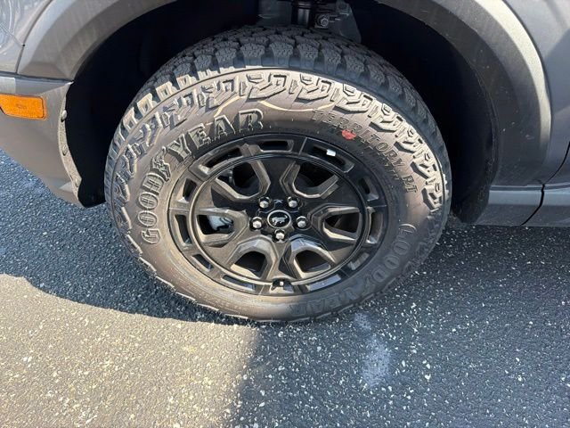 New 2026 Carbonized Gray Metallic Ford Badlands image 27