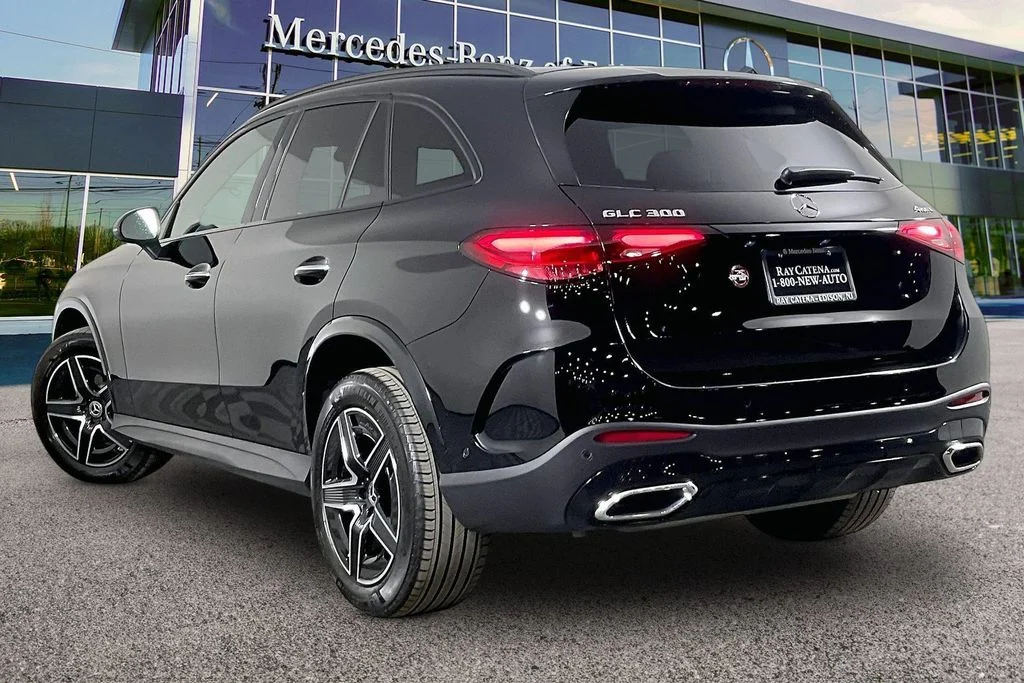 2026 Mercedes-Benz GLC Base - Photo 2