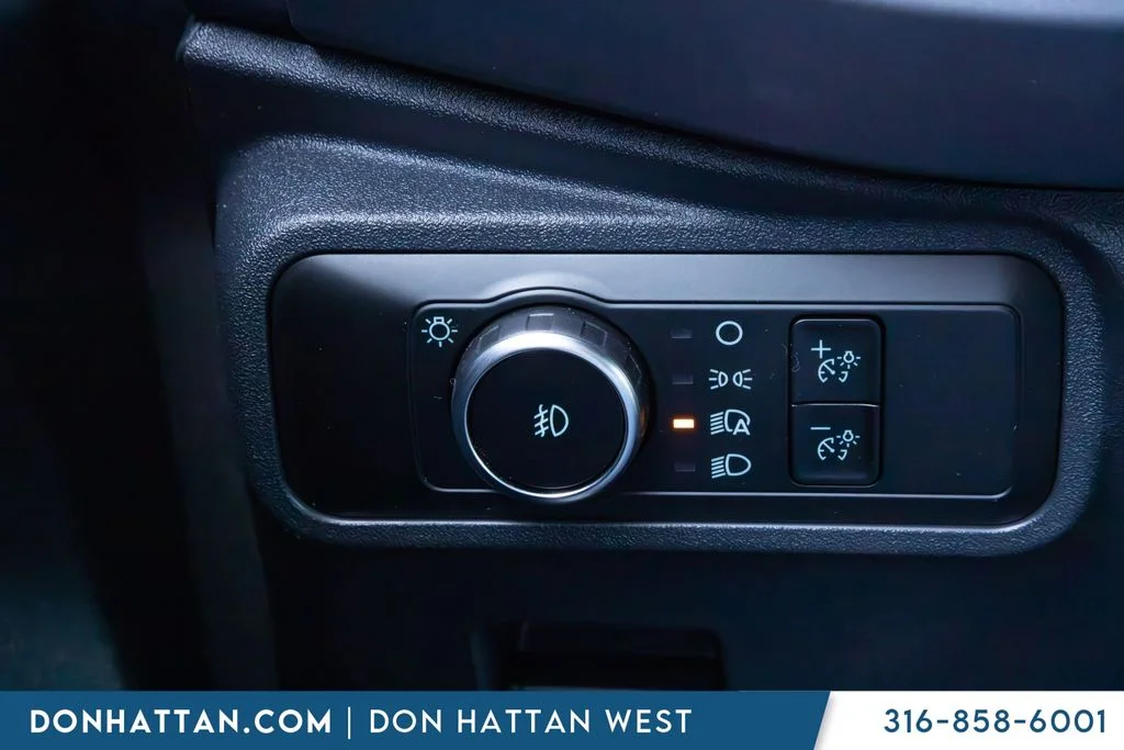 Used 2025 Blue Ford Badlands image 10