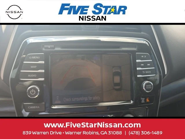 Used 2023 Silver Nissan Platinum image 16