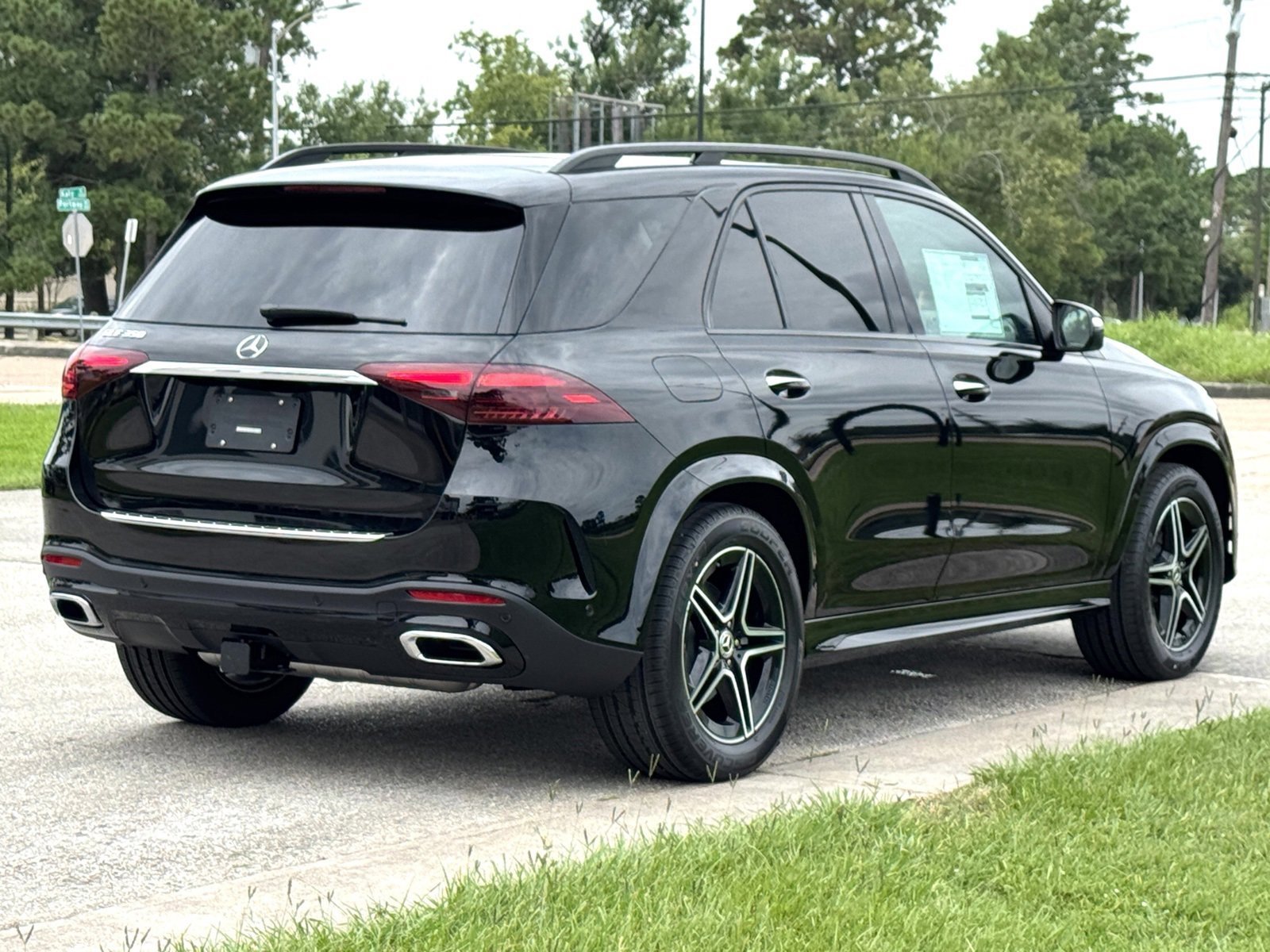 New 2025 Black Mercedes-Benz GLE 350 image 27