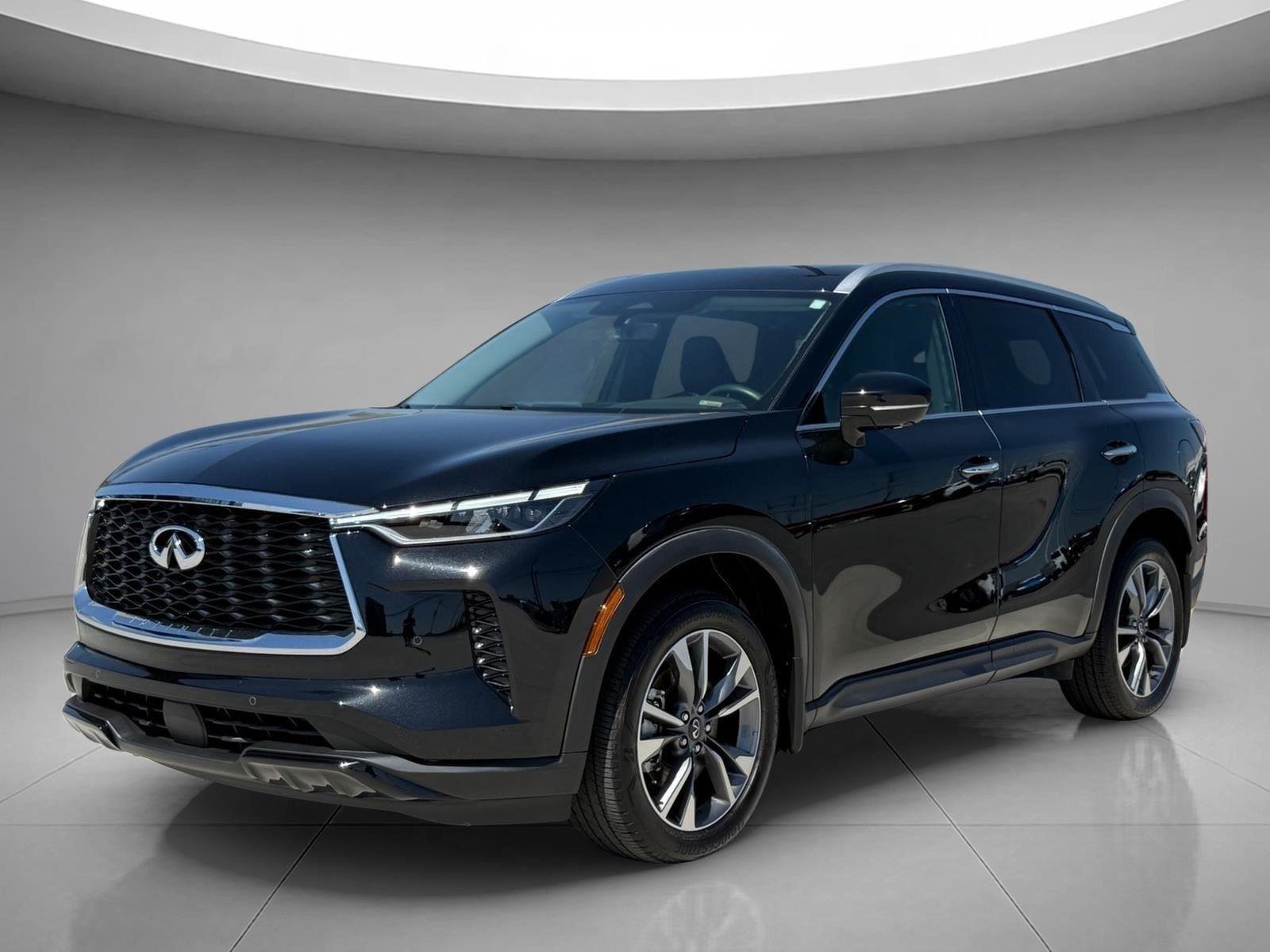 Used 2023 Mineral Black INFINITI LUXE image 1