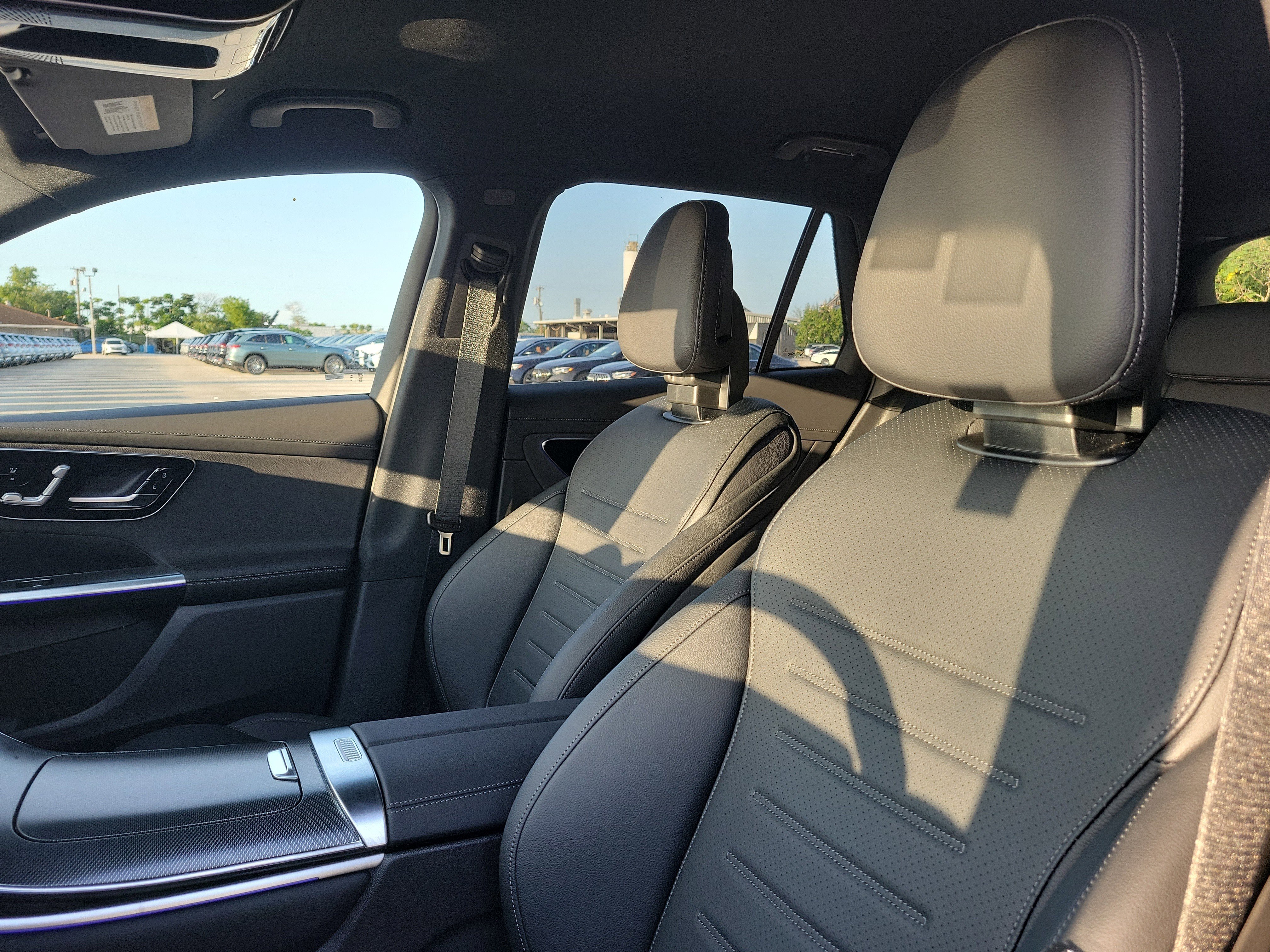 New 2026 Verde Silver Metallic Mercedes-Benz GLC 300 image 51