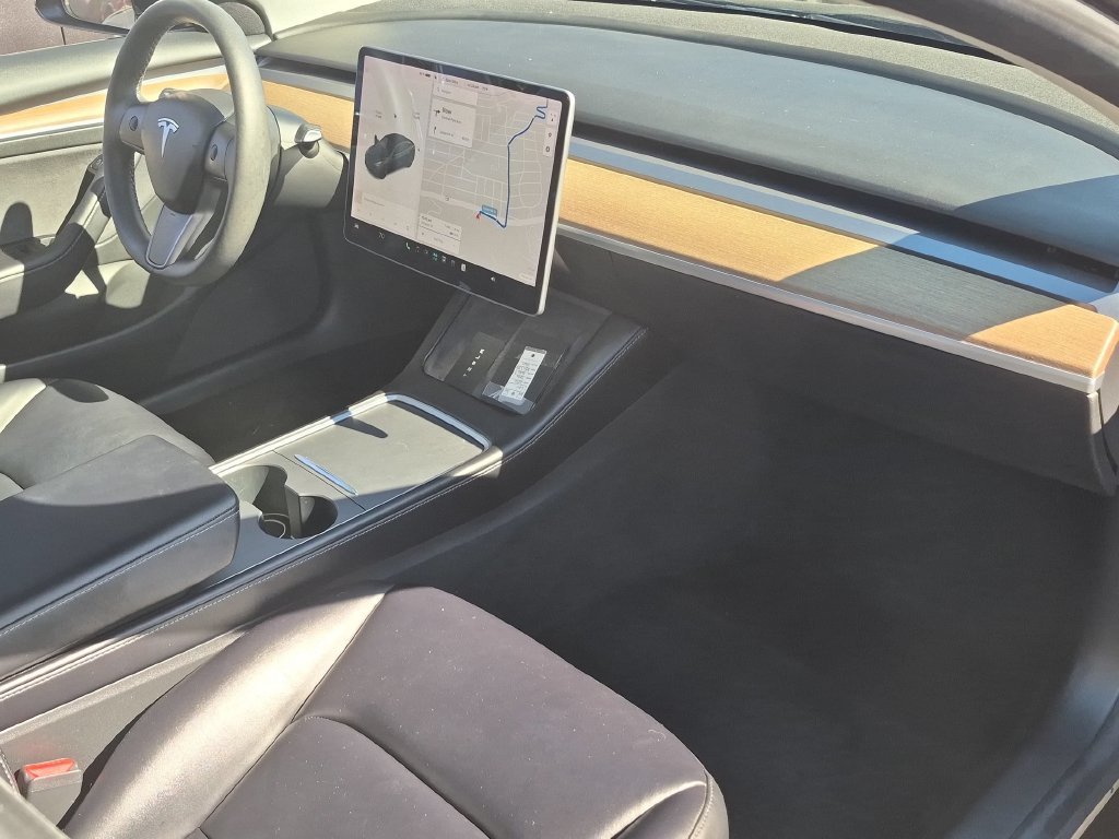 Used 2022 Black Tesla Long Range image 23