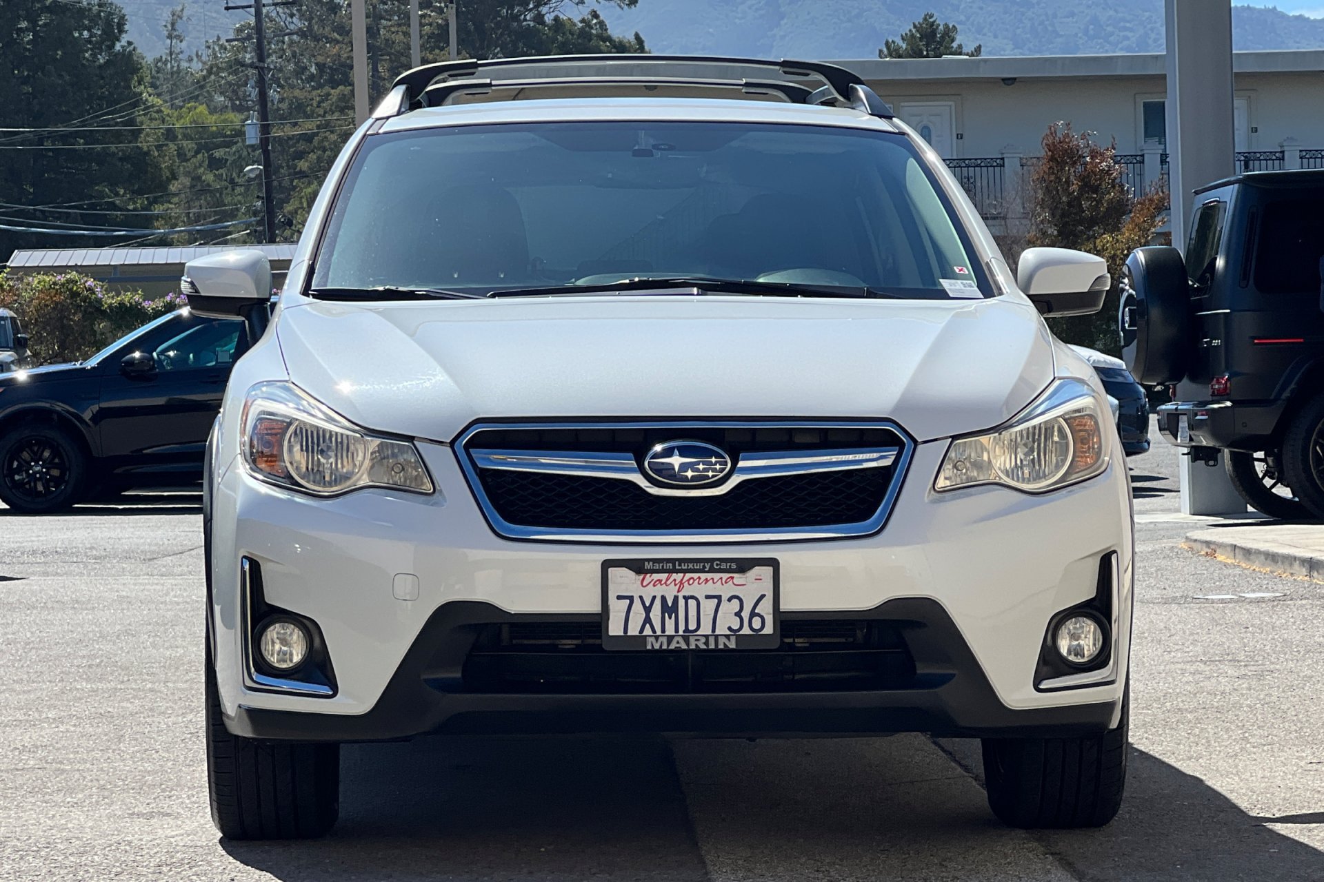 Used 2017 Crystal White Pearl Subaru Limited image 10