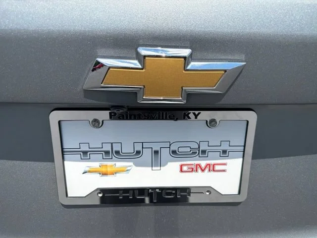 Used 2025 Sterling Gray Metallic Chevrolet LT image 18