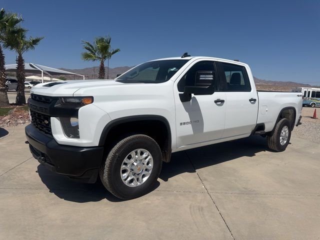 Used 2022 White Chevrolet  image 1