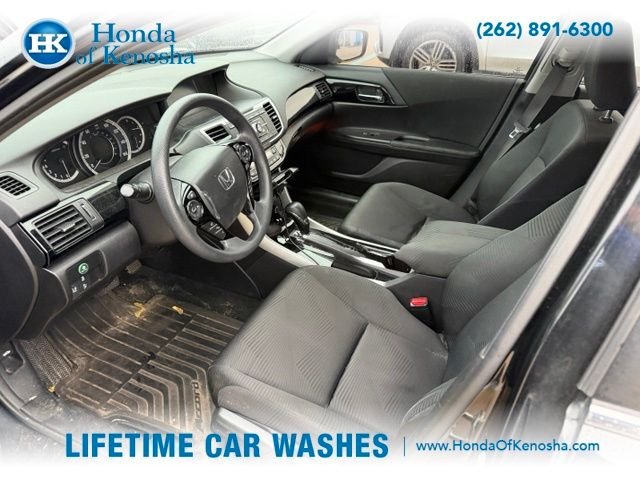 Used 2016  Honda LX image 5