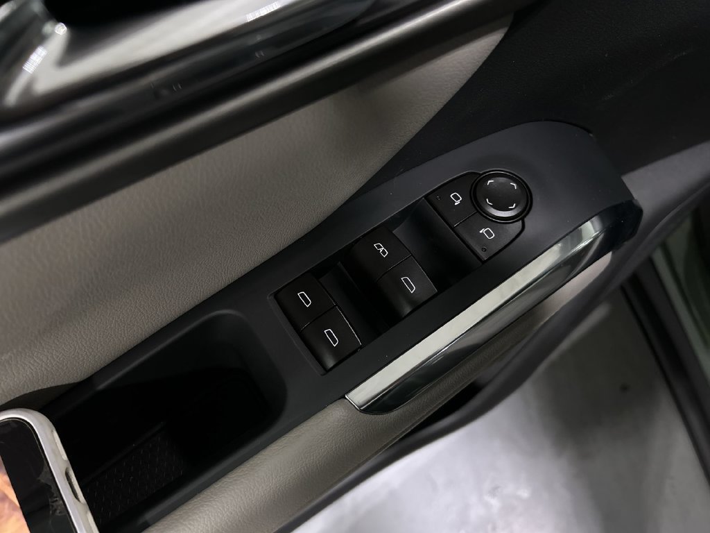 2027 Chevrolet Traverse LT - Photo 15