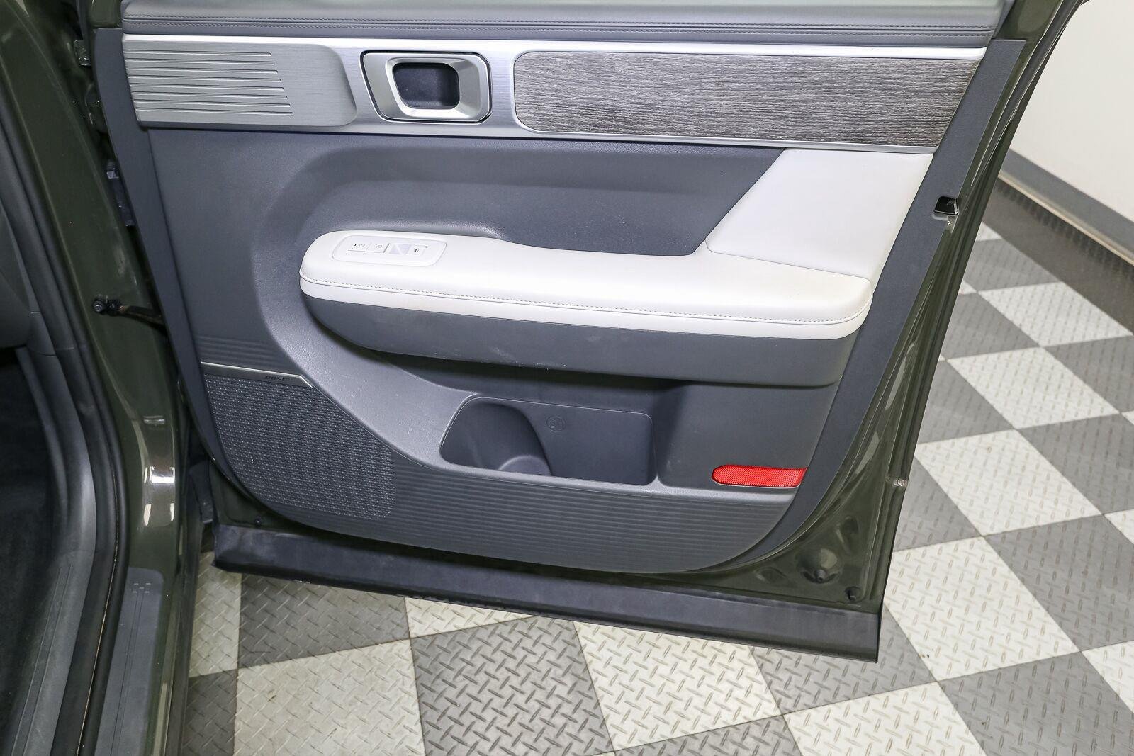 Used 2024 Rockwood Green Hyundai Limited image 21
